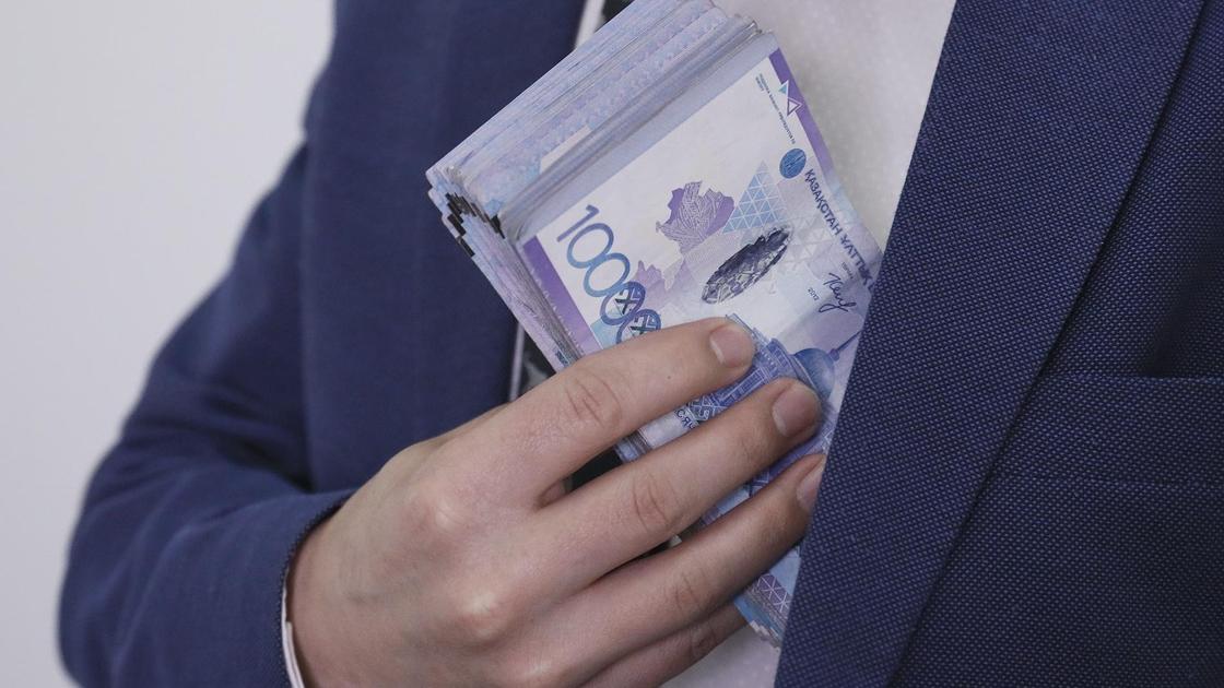 Қызметкерлерінің премиясын өзіне алған: Түркістанда облыстық ветеринария басқармасының басшысы сотталды