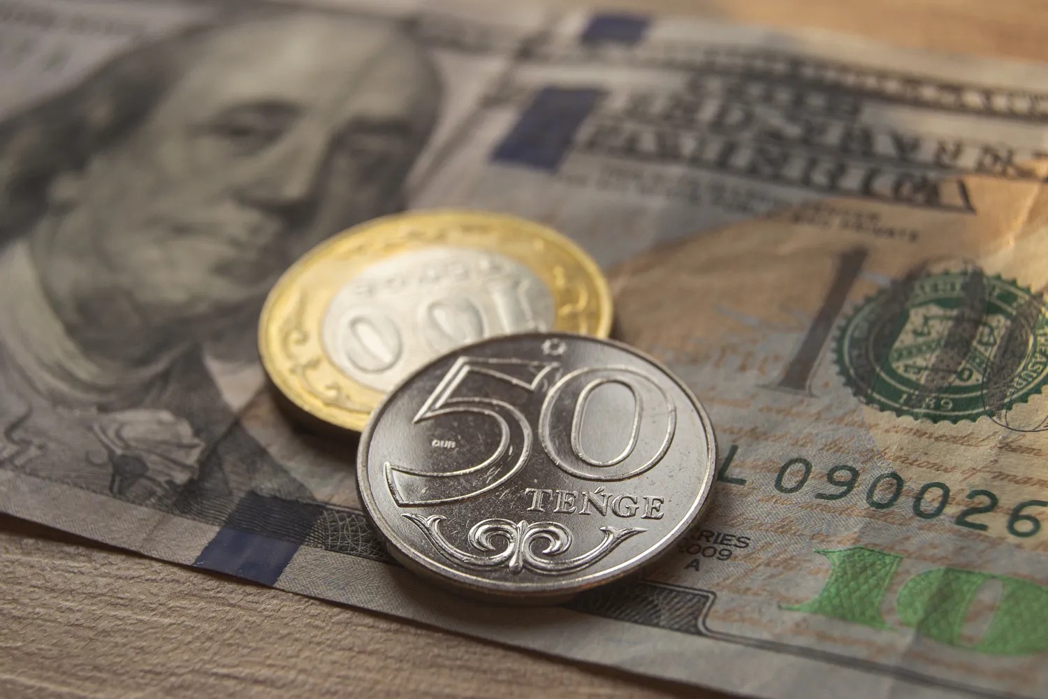 Теңгенің әлсіреуіне әсер еткен негізгі үш фактор аталды