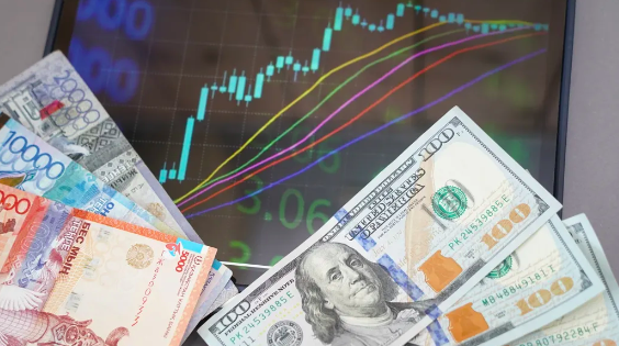 АФК: в 2025 году курс доллара может подняться выше 545 тенге