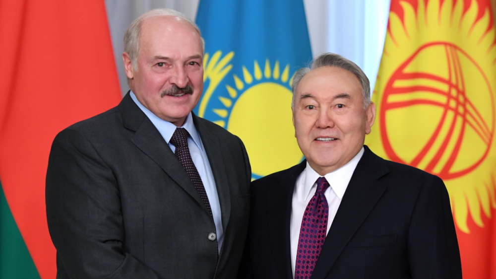 Назарбаев пен Лукашенко кездесуге келісті