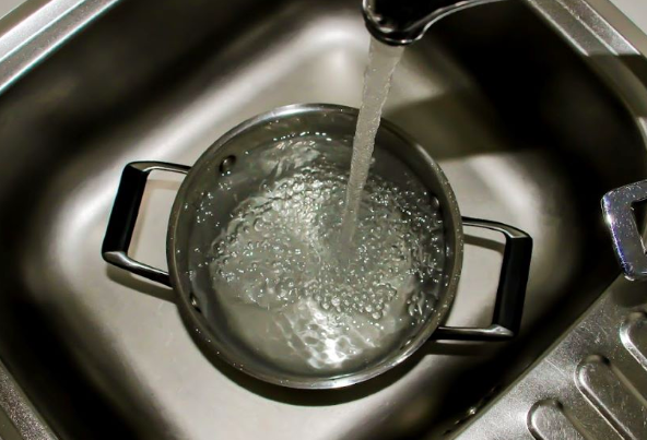 98,9% населения страны обеспечены питьевой водой