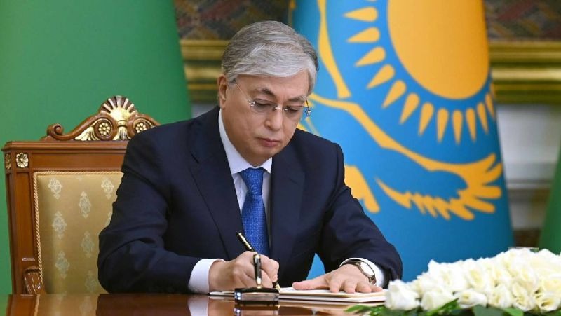 Тоқаев бірқатар азаматты марапаттау туралы Жарлыққа қол қойды