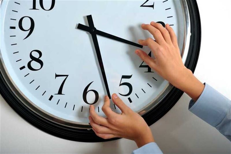 Біріңғай уақыт белдеуіне көшу қазақстандықтардың өміріне кері әсер етпеген – зерттеу нәтижесі