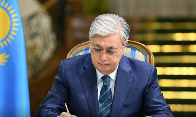 Президент утвердил комплекс мер по реализации инициатив, выработанных на IV заседании Национального курултая