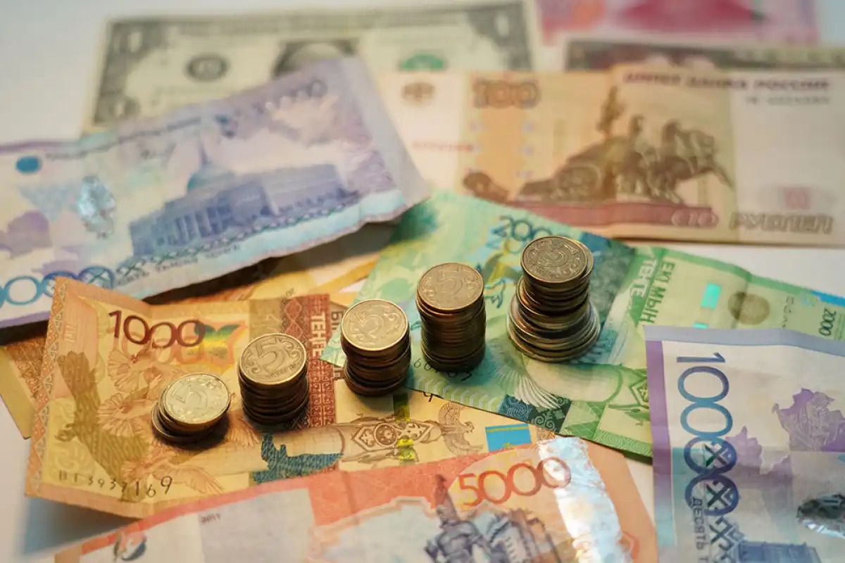 Айына 3 млн теңгеден көп табатындарға 15% салық салынуы мүмкін