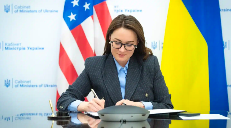 Украина и США подписали меморандум по сделке о ресурсах
