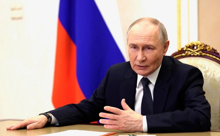 Путин Жеңістің 80 жылдығына орай уақытша бітім жариялады