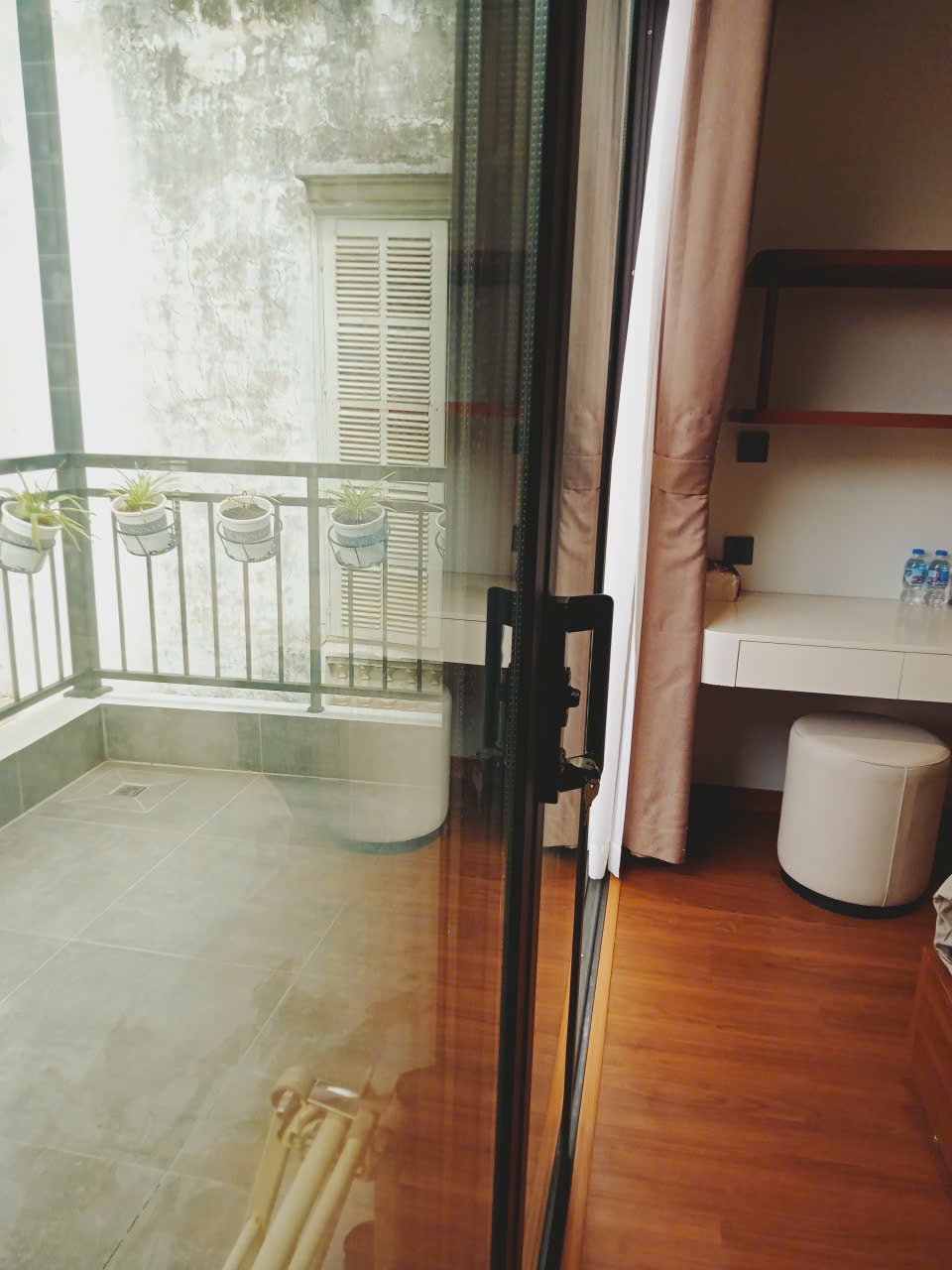 View 10
