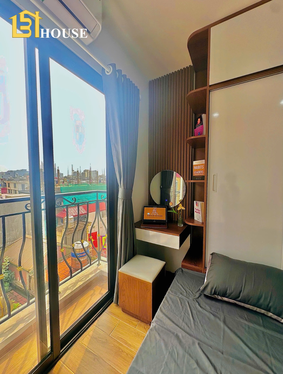 View 2