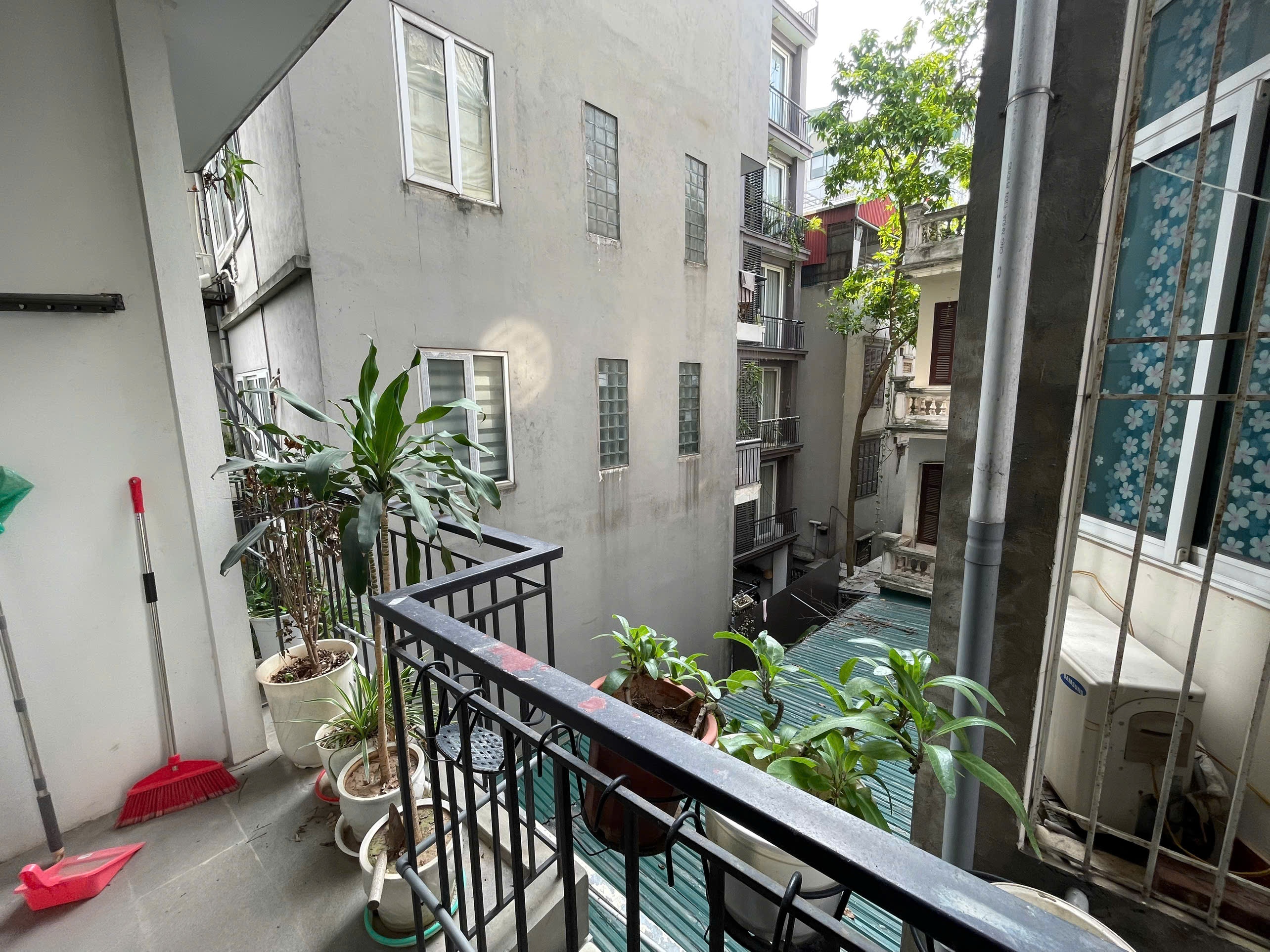 View 2