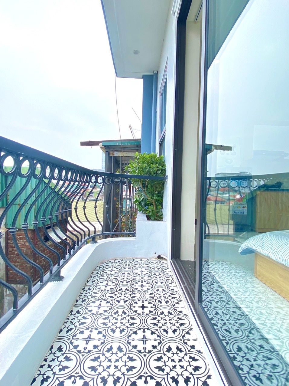 View 3