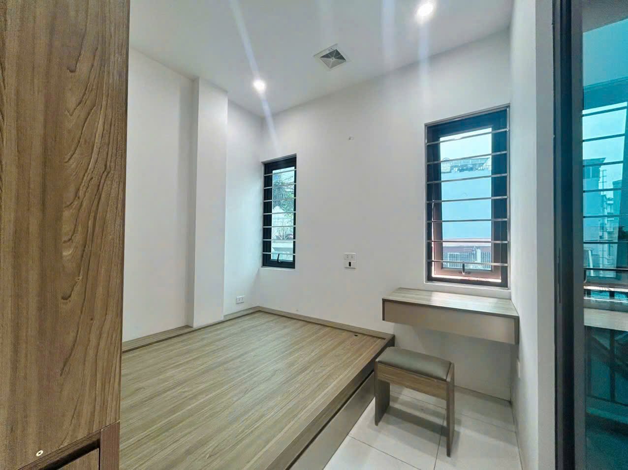 View 9