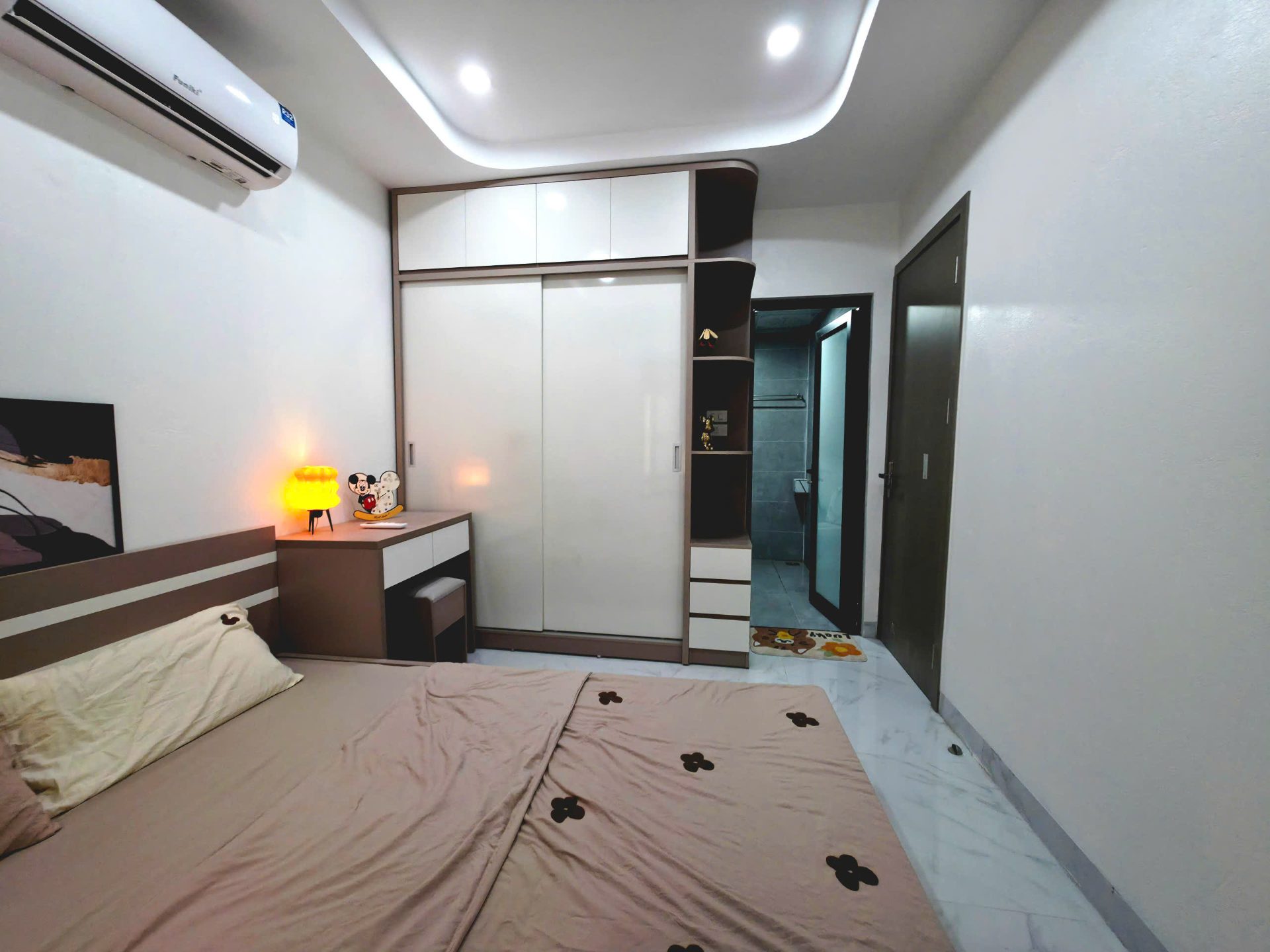 View 3