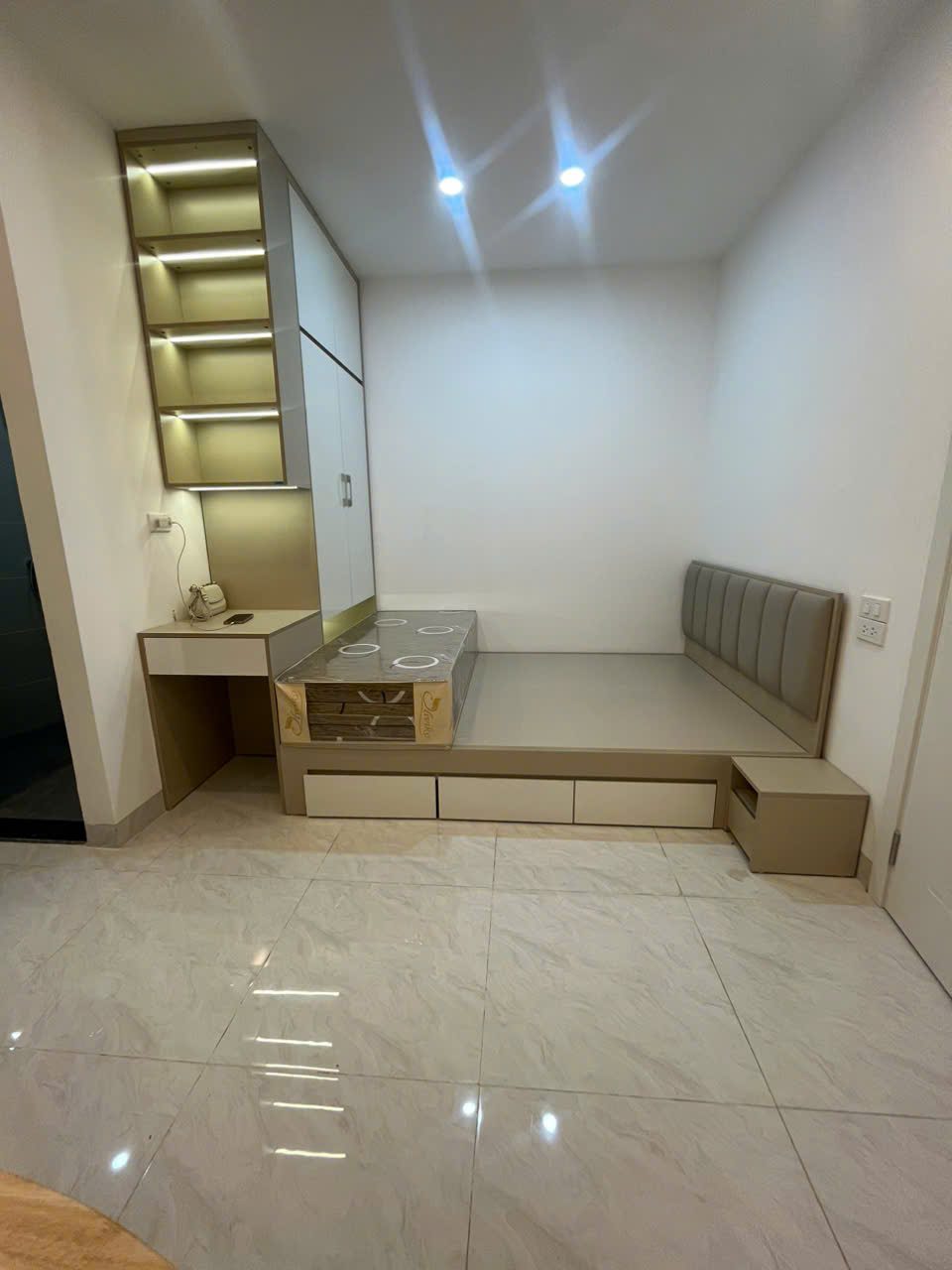 View 3