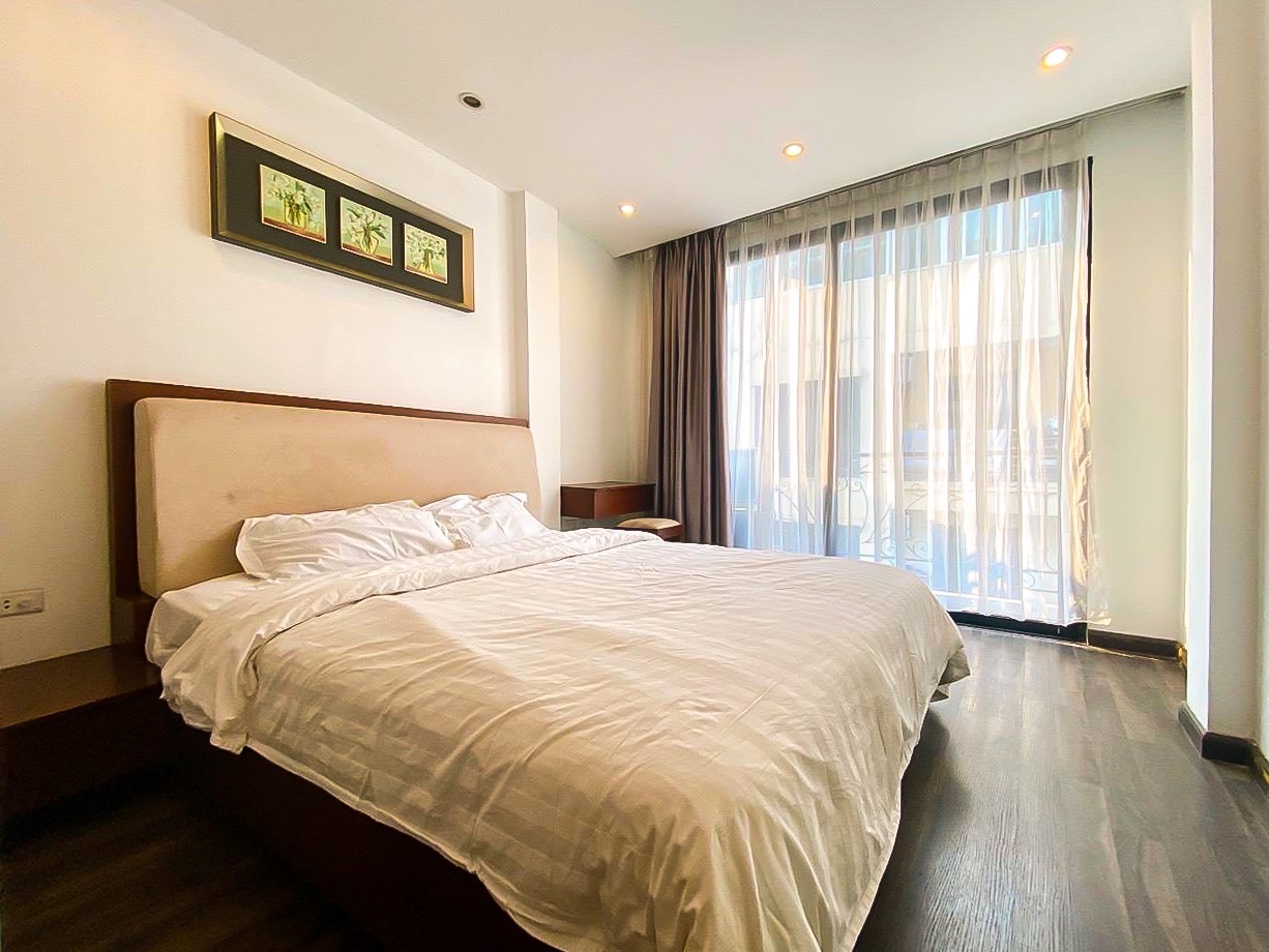 Mặt phố Mạc Đĩnh Chi, Ba Đình