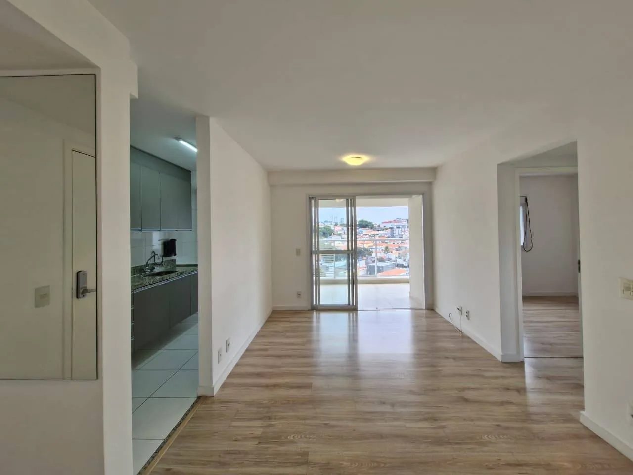 Apartamento para alugar em Vila Anglo Brasileira · 2 dormitórios, 1 suíte, 65 m²