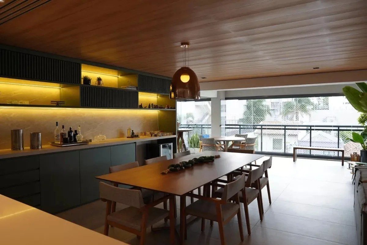Apartamento à venda em Sumaré · 3 dormitórios, 4 vagas, 184 m²
