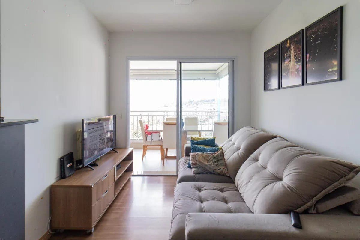 Apartamento à venda em Vila Anastácio · 2 dormitórios, 1 suíte, 2 vagas, 62 m²