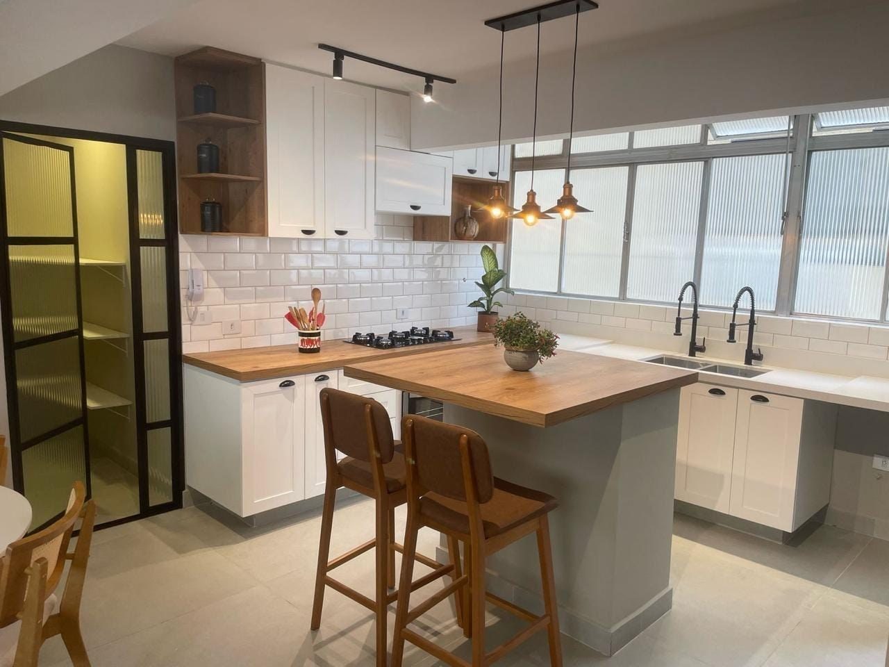 Apartamento à venda em Pinheiros · 3 dormitórios, 1 suíte, 1 vaga, 107 m²