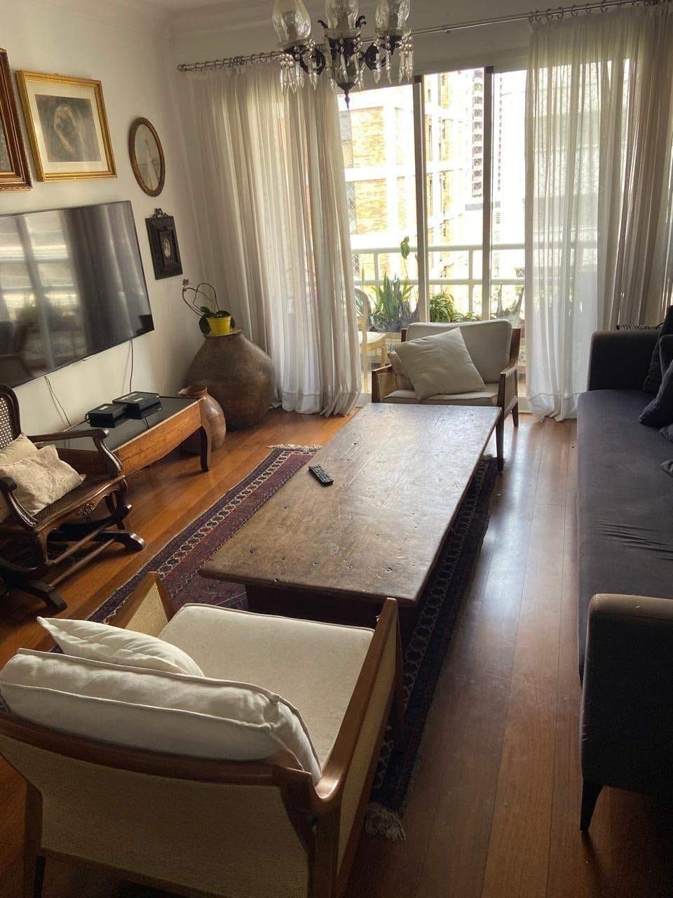 Apartamento à venda em Itaim Bibi · 2 dormitórios, 1 suíte, 2 vagas, 127 m²