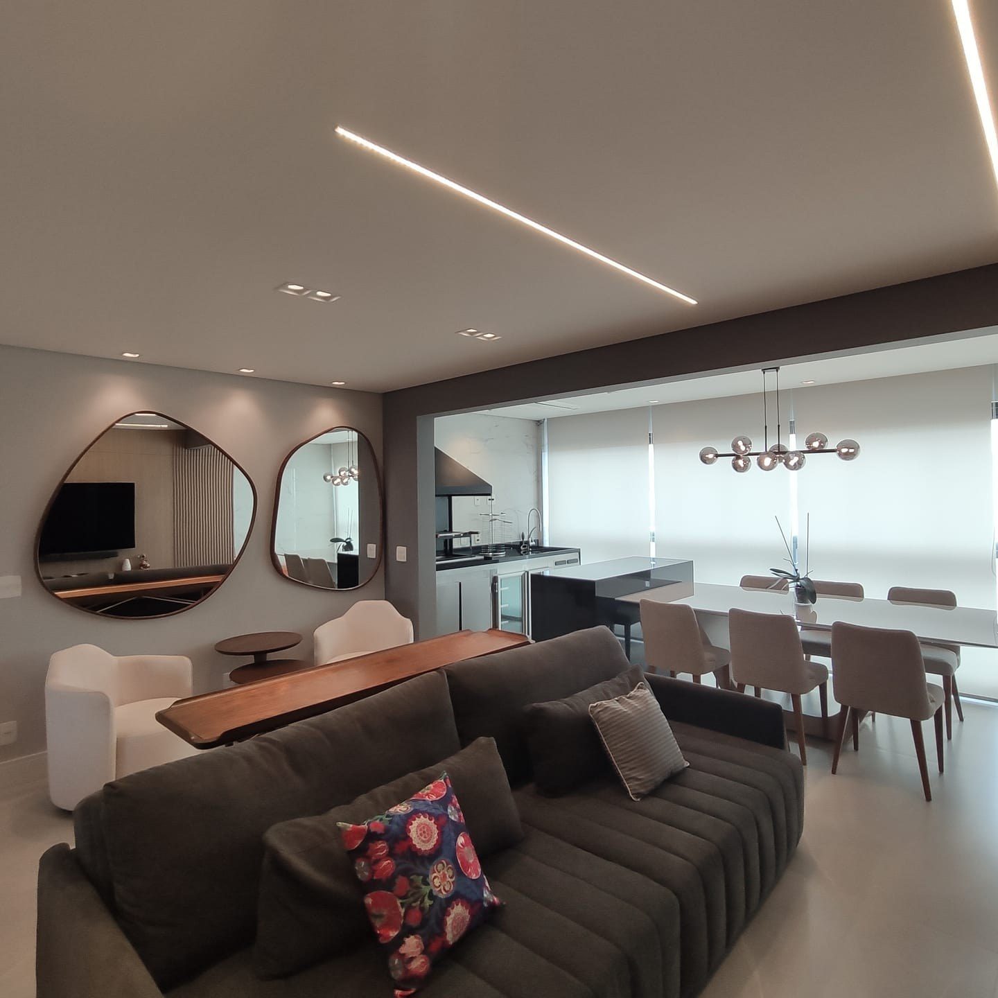 Apartamento à venda em Vila Romana · 2 dormitórios, 2 suítes, 3 vagas, 102 m²
