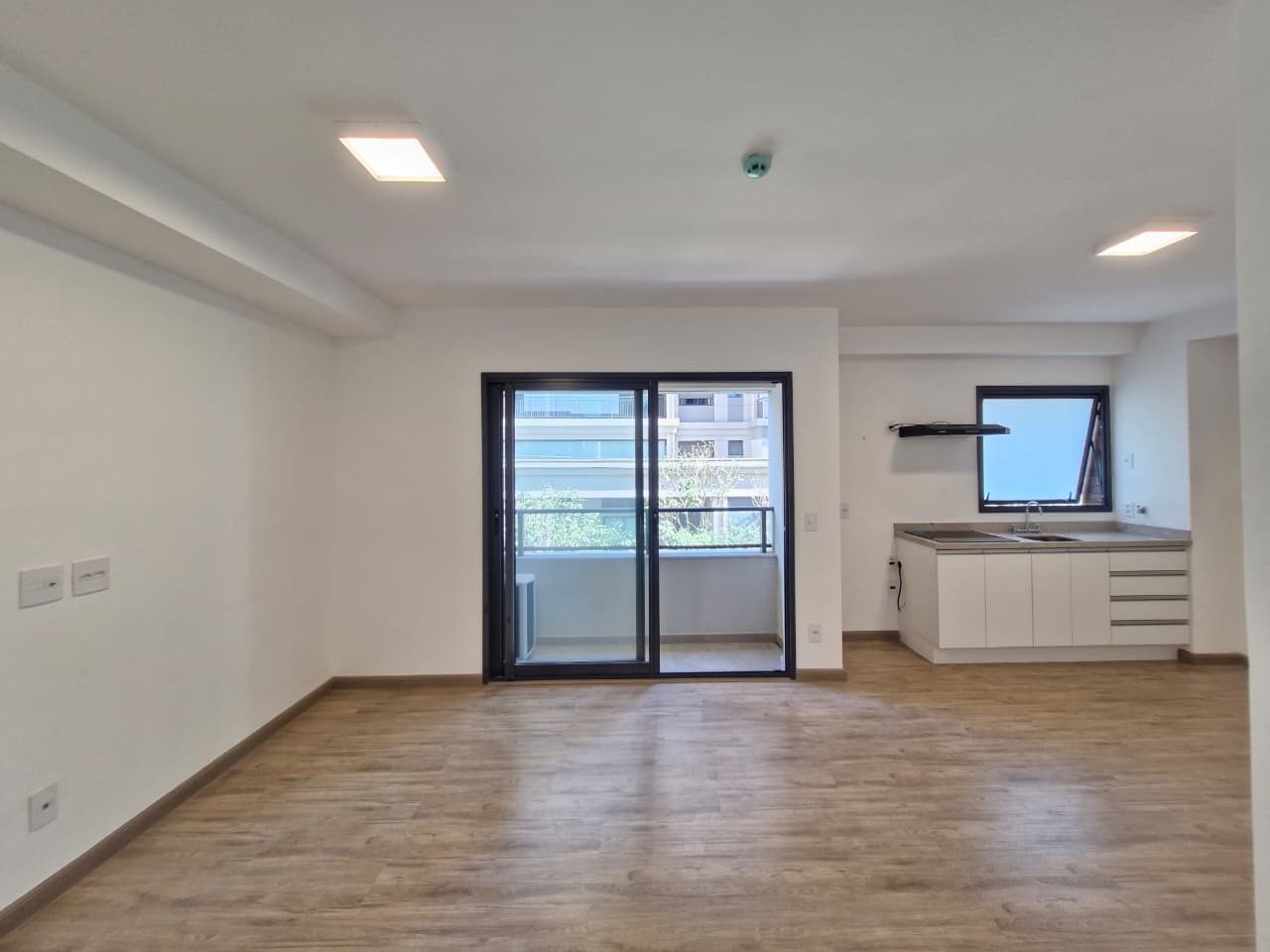 Apartamento de 46m² com sacada e armários em Perdizes