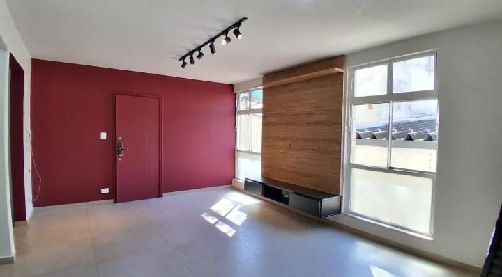 Apartamento 79m² com 2 suítes e escritório em Pinheiros