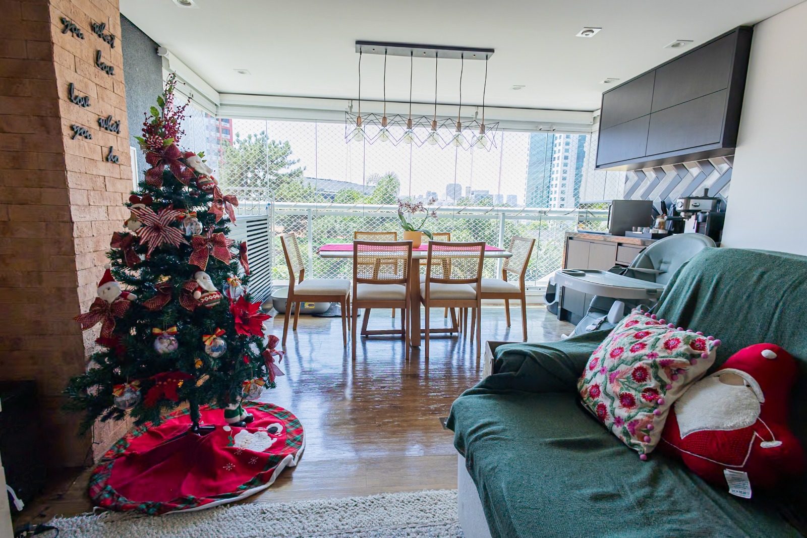 Apartamento 83m² com 2 vagas e churrasqueira em Pinheiros