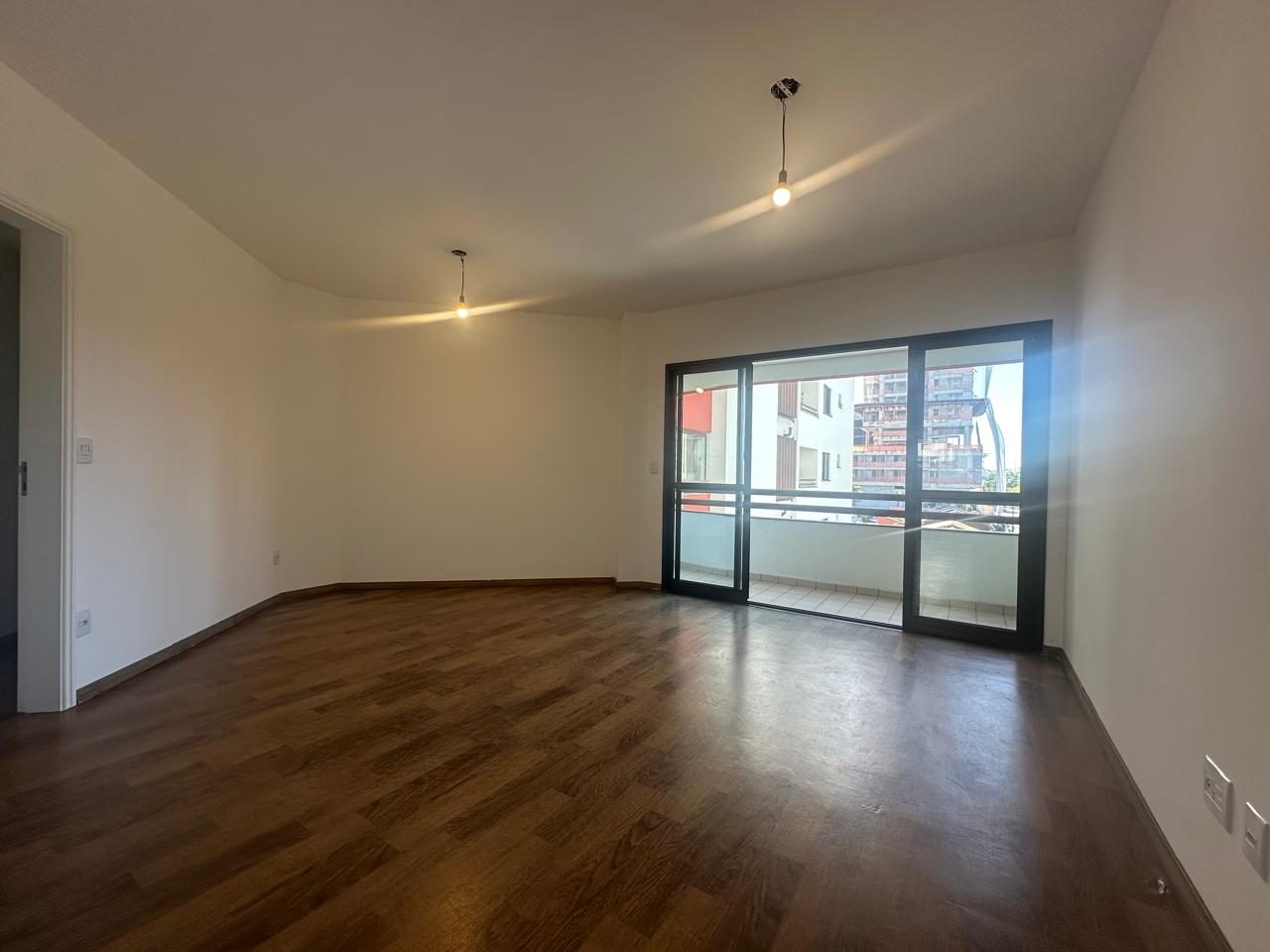 Apartamento à venda em Pinheiros · 3 dormitórios, 1 suíte, 2 vagas, 95 m²