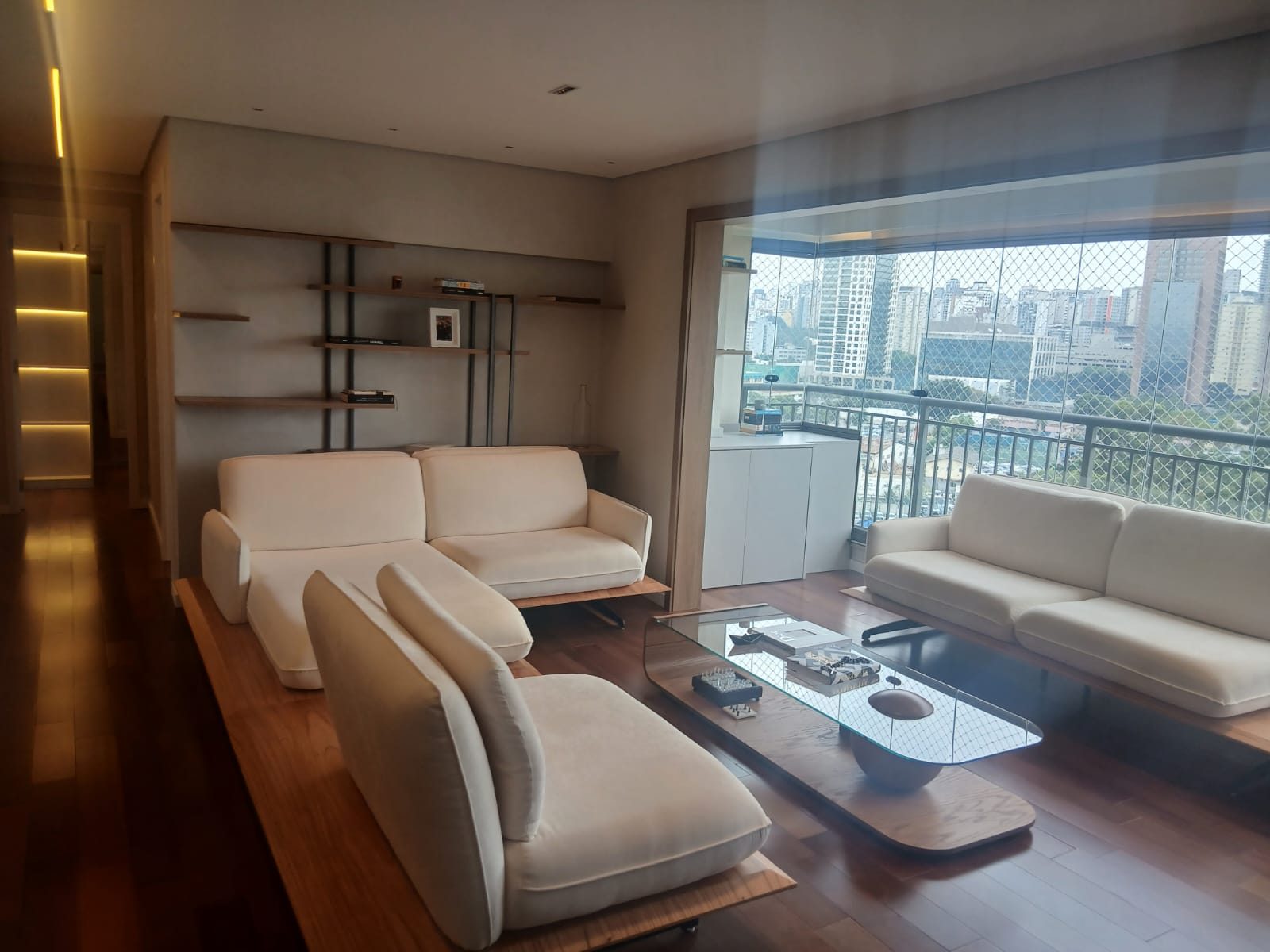Apartamento à venda em Barra Funda · 2 dormitórios, 1 suíte, 2 vagas, 91 m²
