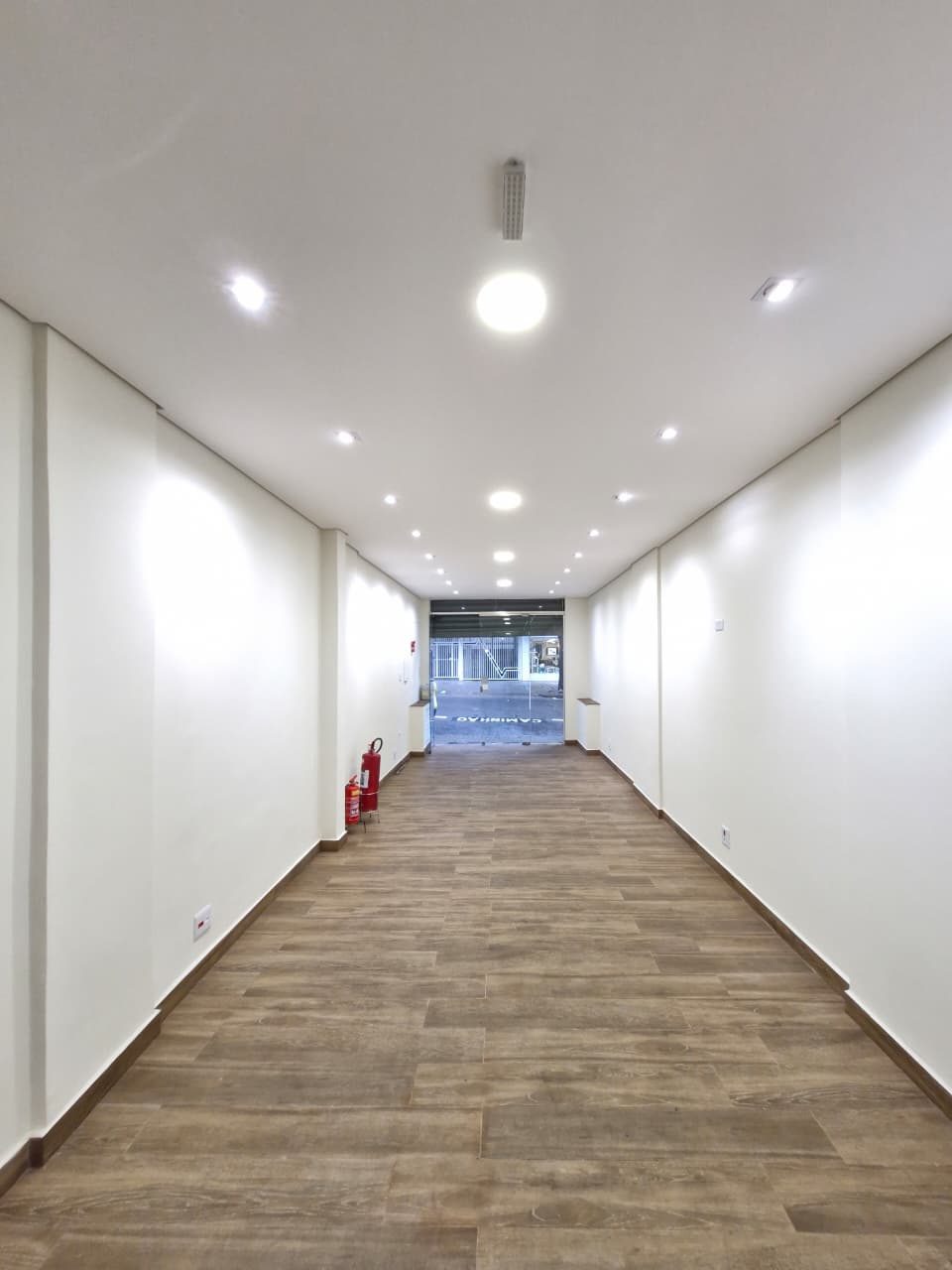 Comercial 50m² com mezanino em Pinheiros, Zona Oeste de SP