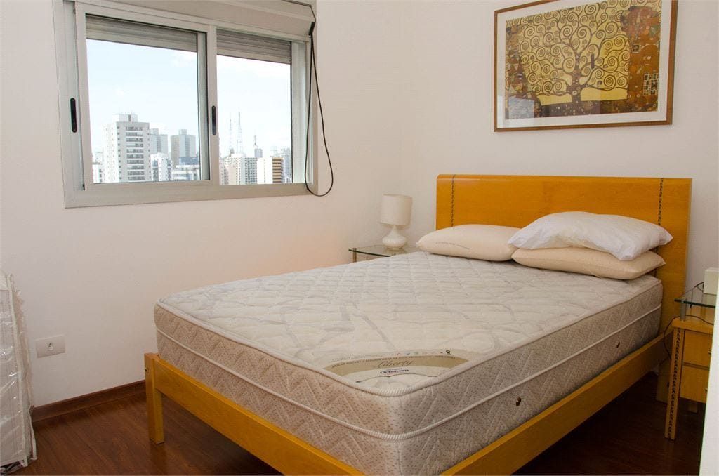 Apartamento à venda em Vila Pompéia · 3 dormitórios, 1 suíte, 2 vagas, 76 m²