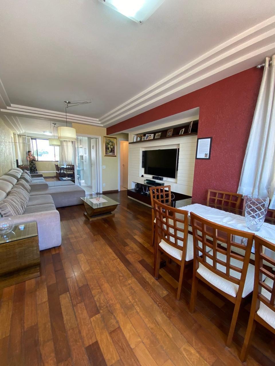 Apartamento de 93m² com 3 dormitórios e 3 vagas na Vila Romana