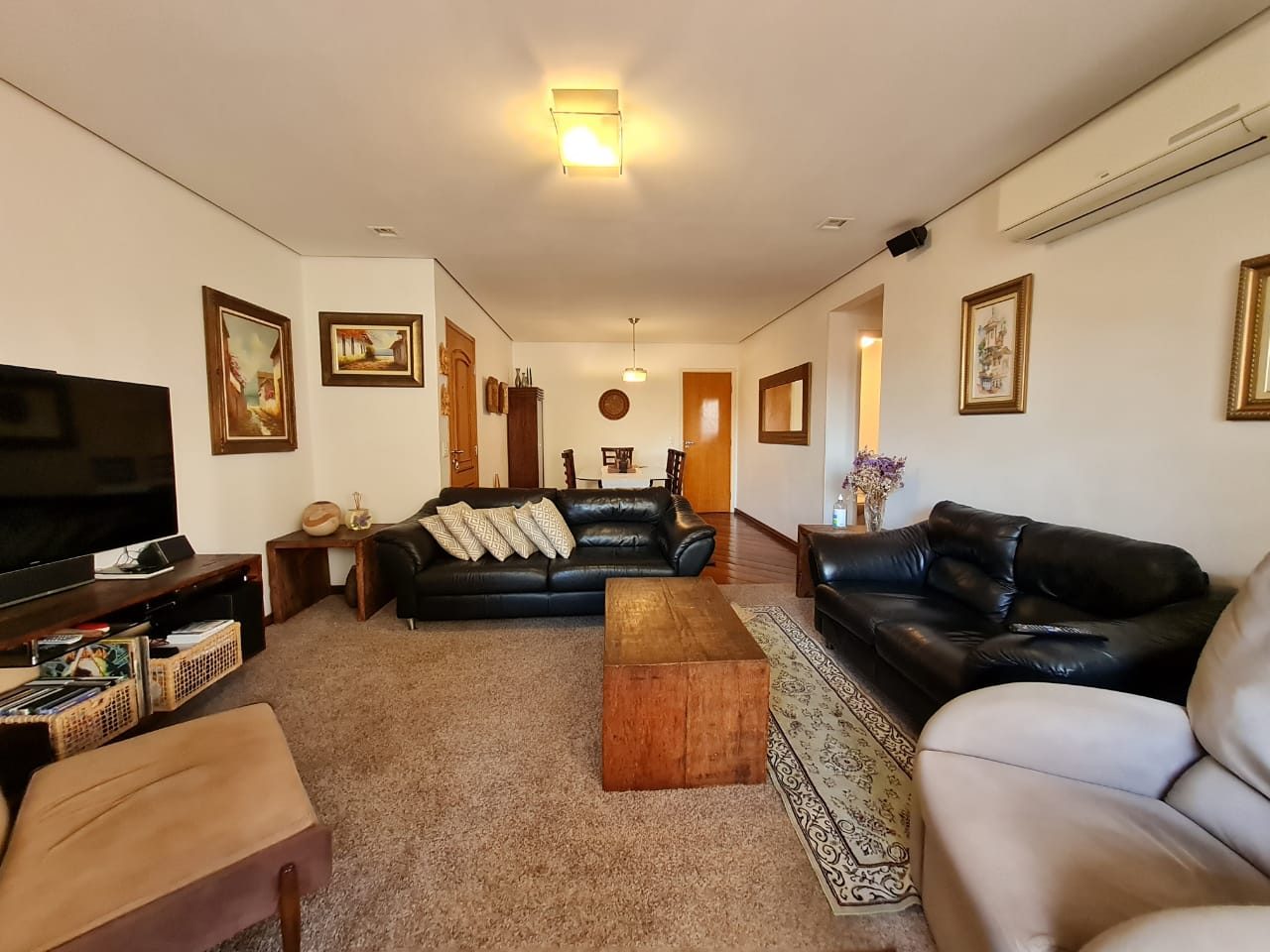 Apartamento à venda em Vila Hamburguesa · 3 dormitórios, 3 suítes, 2 vagas