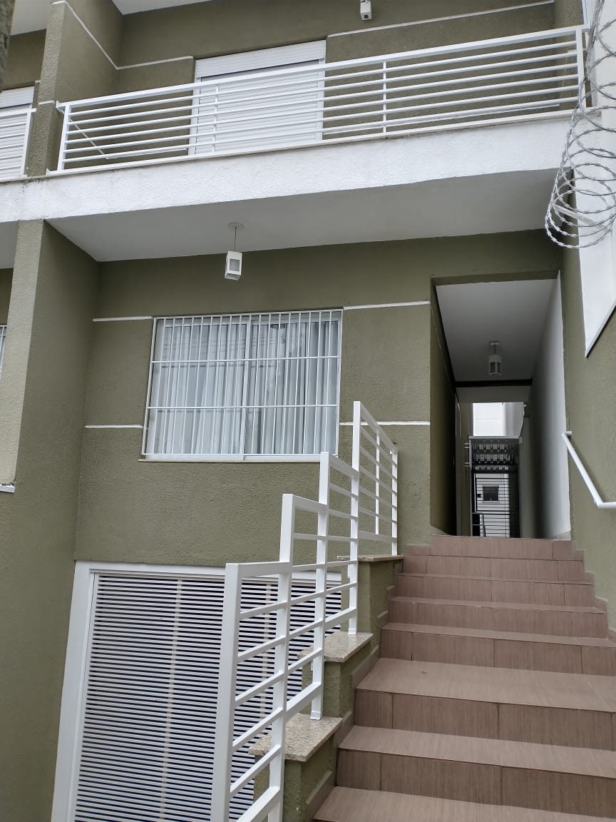 Sobrado à venda em Vila Pita · 3 dormitórios, 1 suíte, 4 vagas, 237 m²