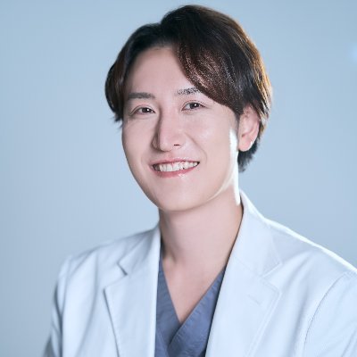 れい先生/髙田怜【目元切開/眉下/ハムラ/鼻整形】