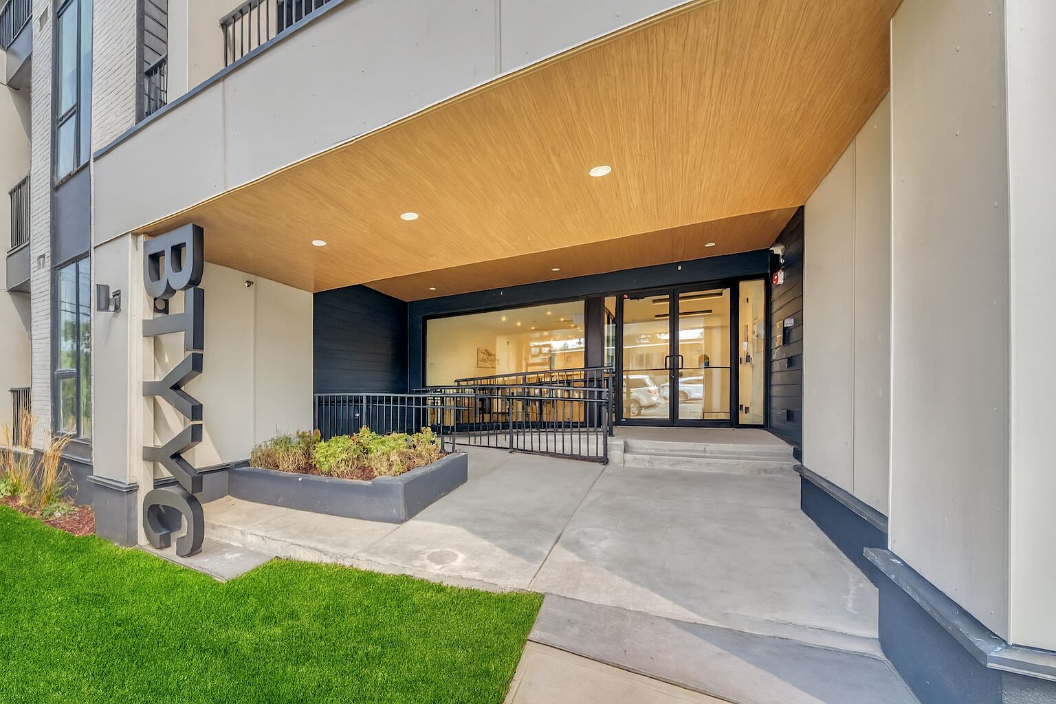 BTYYC @ Confederation Park - Elevated Rental Living in Banff Trail