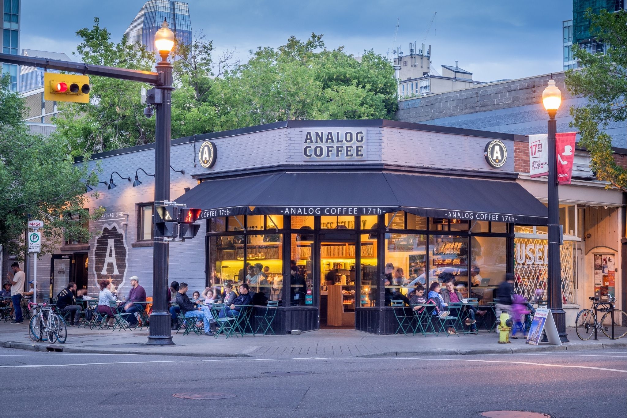 17th Avenue street scene at dusk