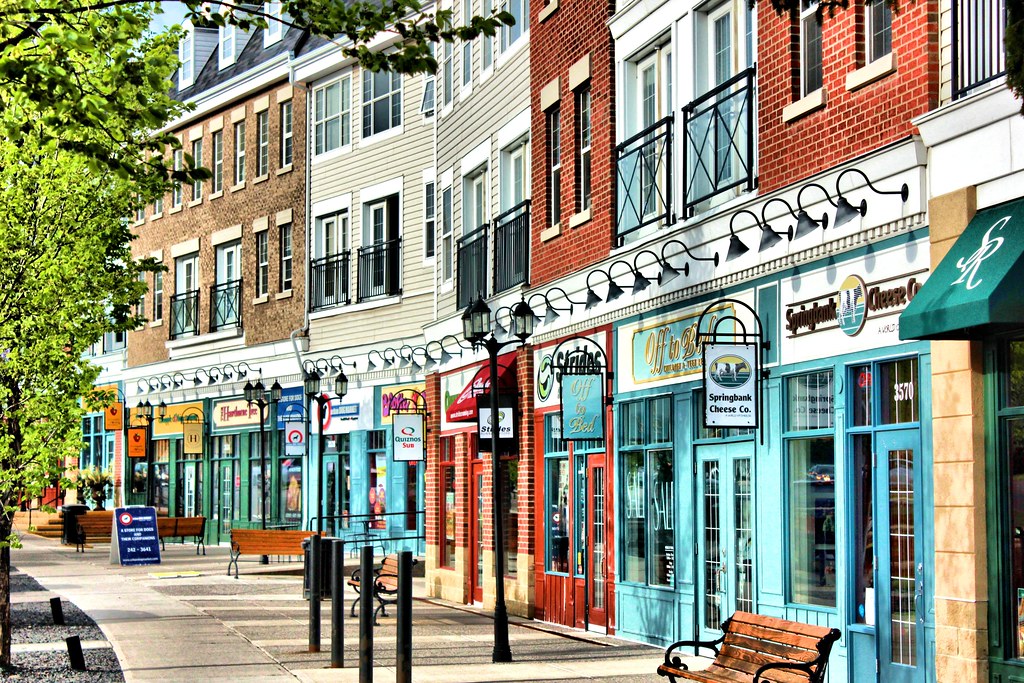 17th Avenue streetscape with boutique shops and pedestrian traffic