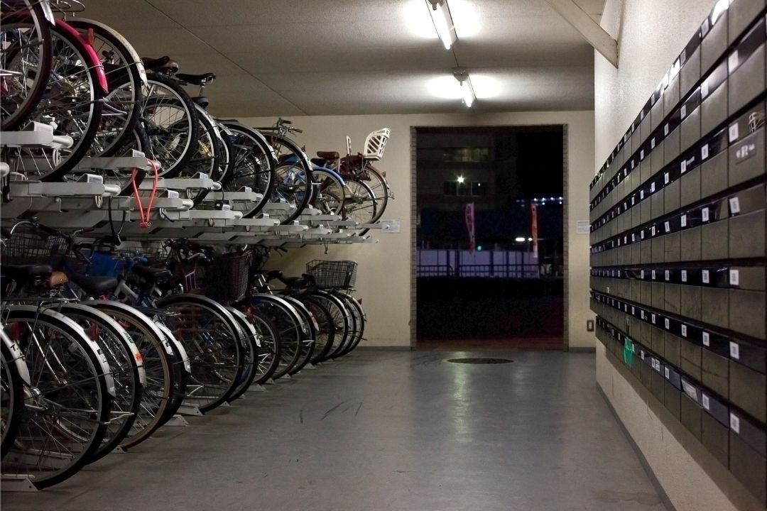 Secure bicycle storage facility