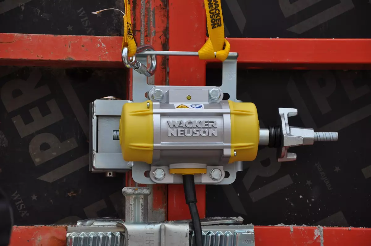 External vibrator AR26 - Wacker Neuson