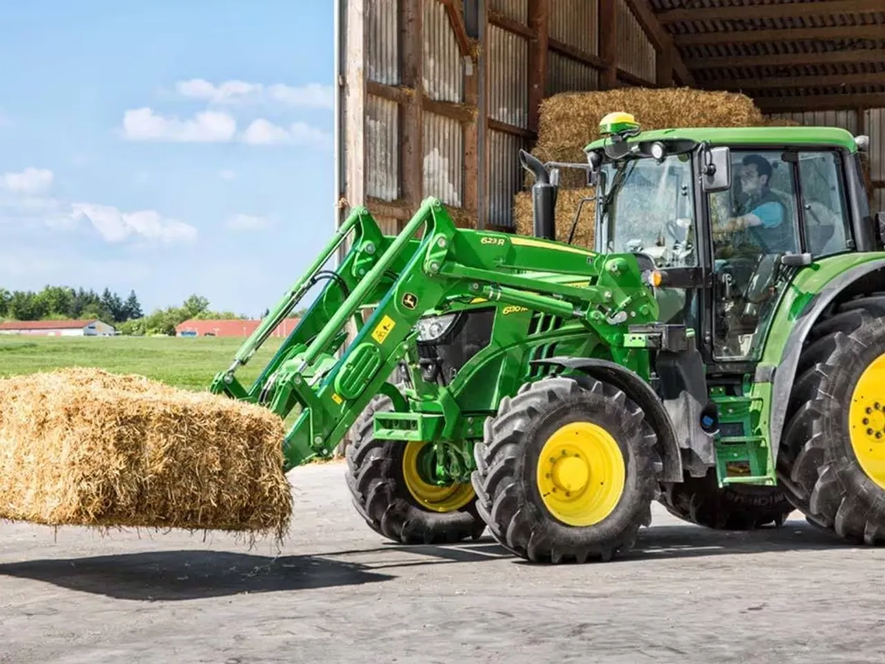 623R Frontloader - John Deere Africa & Middle East