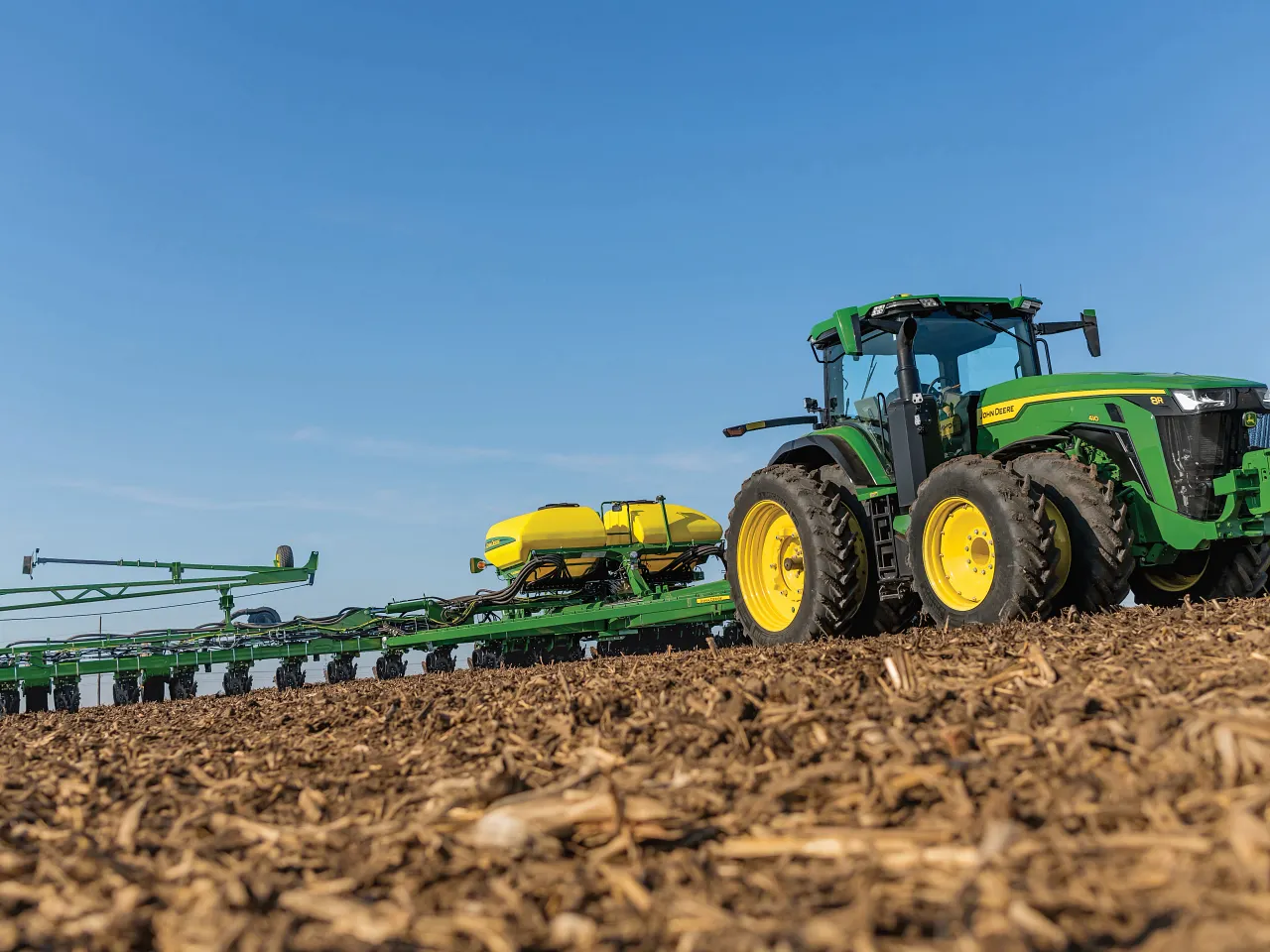1775NT 12Row30 Drawn Planter - John Deere Africa & Middle East