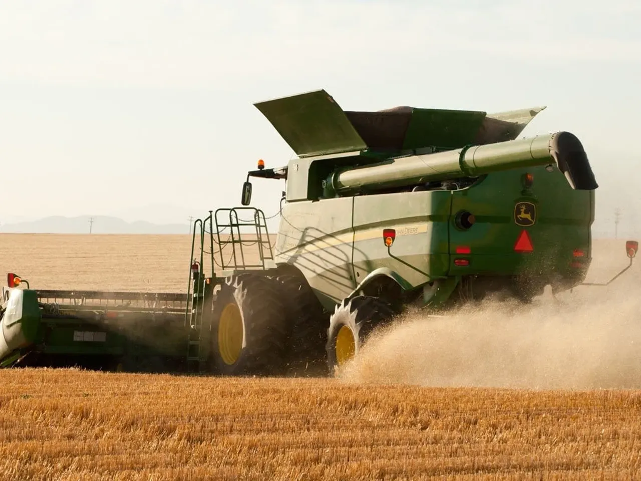 730D Draper Platform - John Deere Africa & Middle East