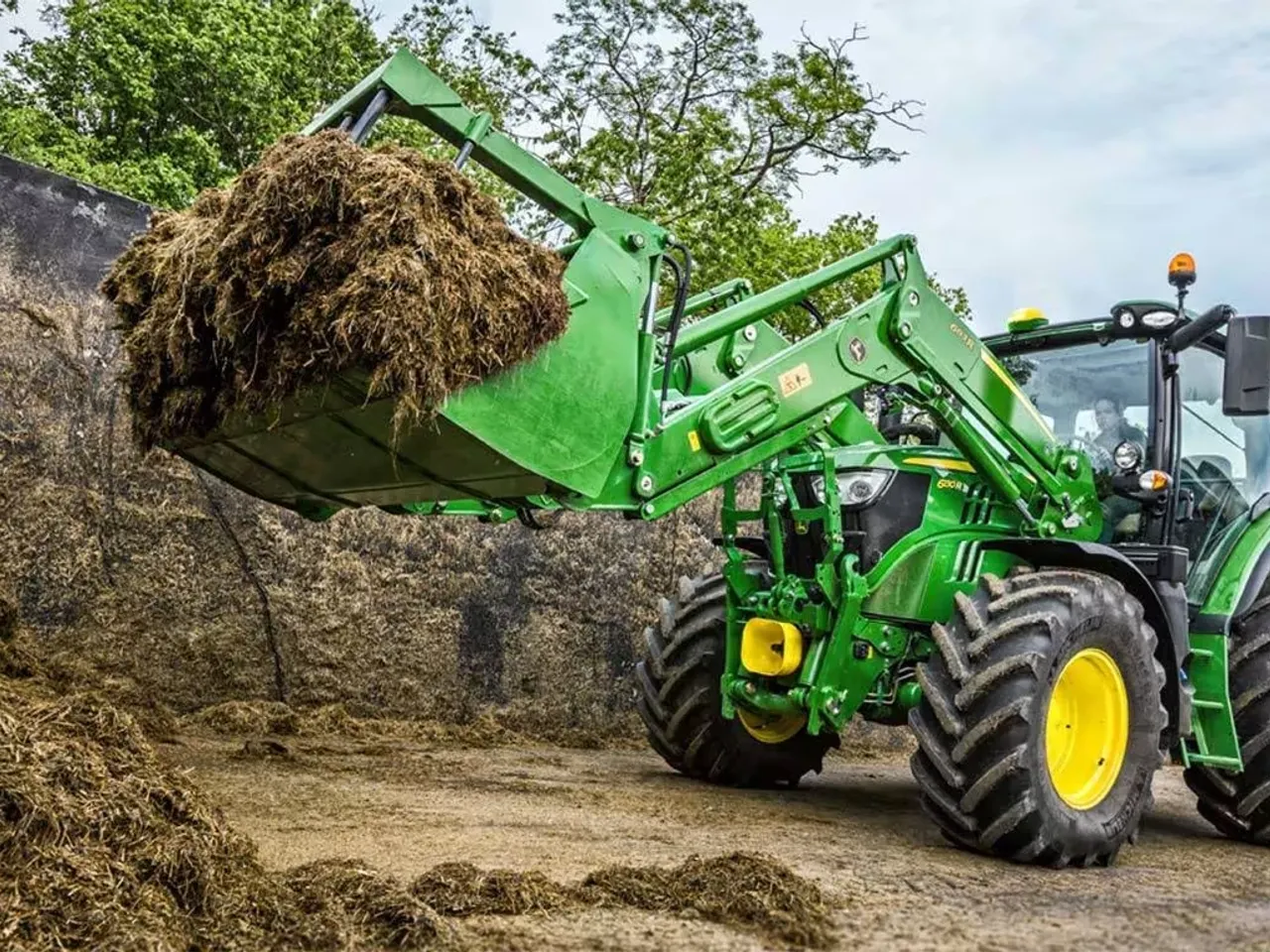 683R Frontloader - John Deere Africa & Middle East