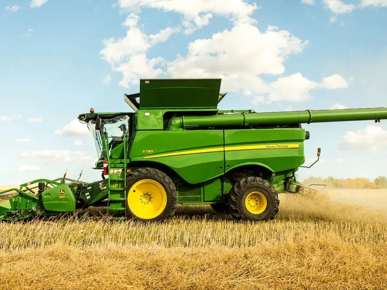S790 Combine - John Deere Africa & Middle East