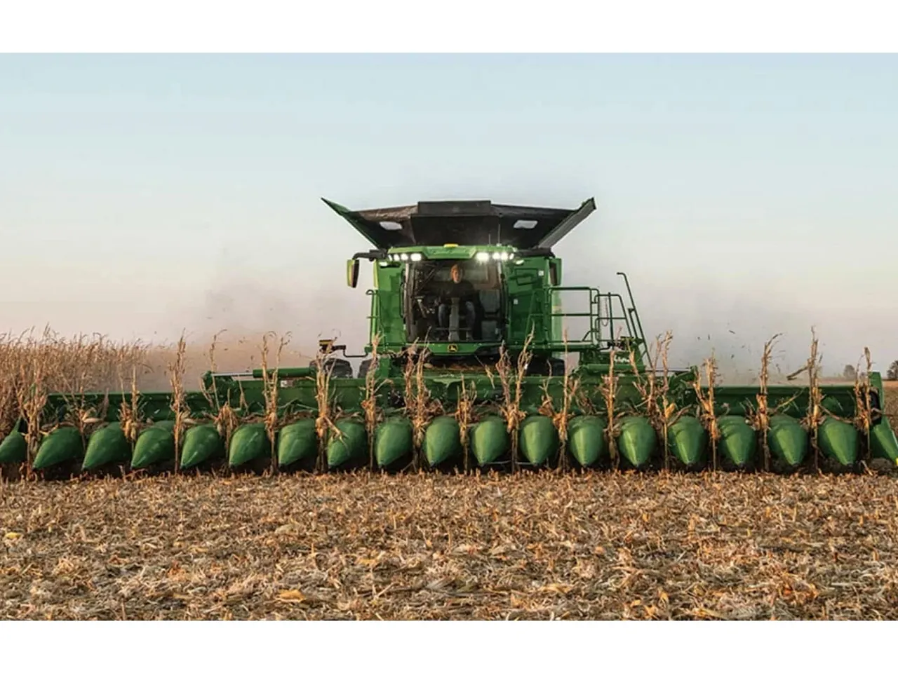 CF 18 Folding Corn Head - John Deere Africa & Middle East