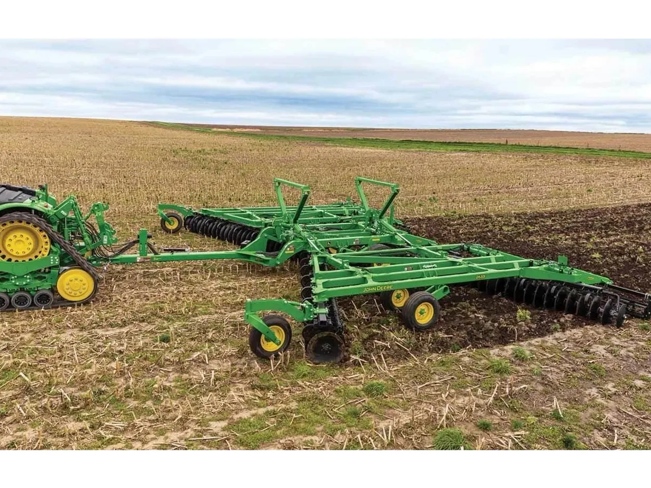 2633 - 20 ft, 9 in. Three- and Five-Section Tandem Disk - John Deere Africa & Middle East