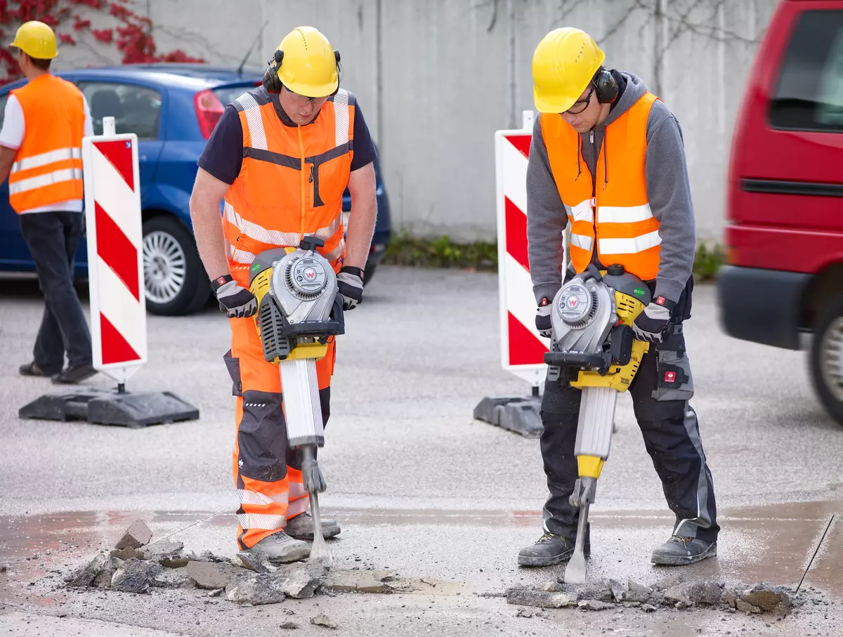 Gasoline breaker BH65 - Wacker Neuson