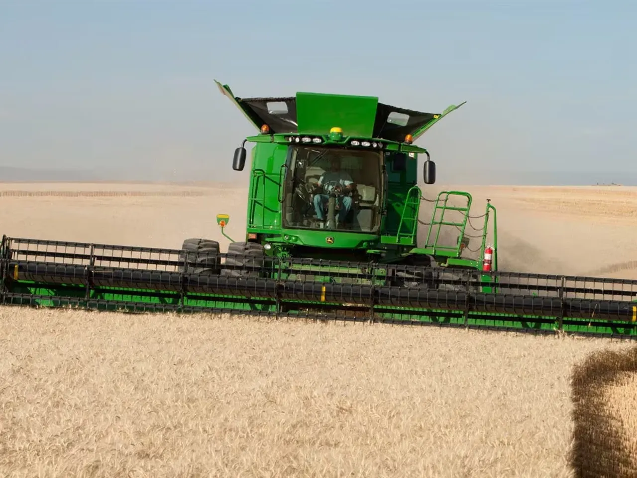 735D Draper Platform - John Deere Africa & Middle East
